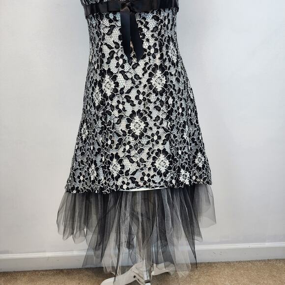 Cache Halter Lace Tulle Dress Size 6 Black Ivory Asymmetric Goth Prom Wedding - Picture 9 of 16